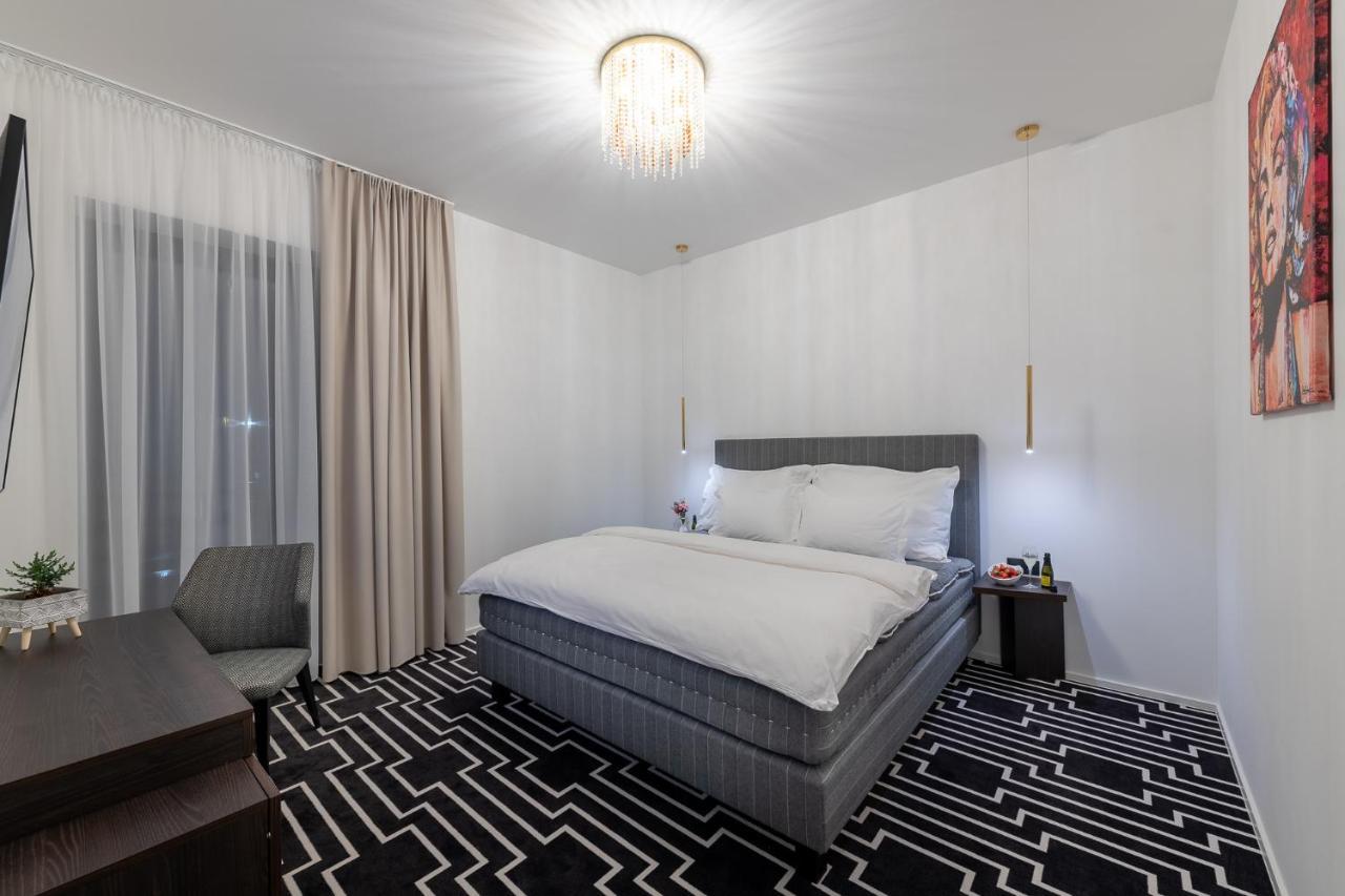 Hotel Zemplen มิคาโลเท ภายนอก รูปภาพ