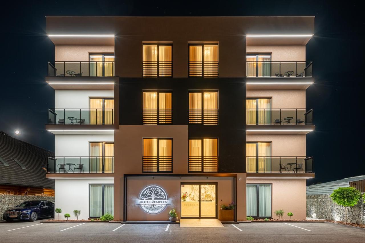 Hotel Zemplen มิคาโลเท ภายนอก รูปภาพ