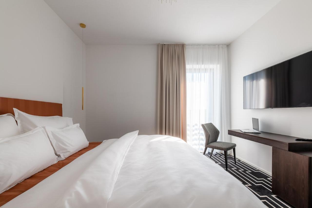 Hotel Zemplen มิคาโลเท ภายนอก รูปภาพ