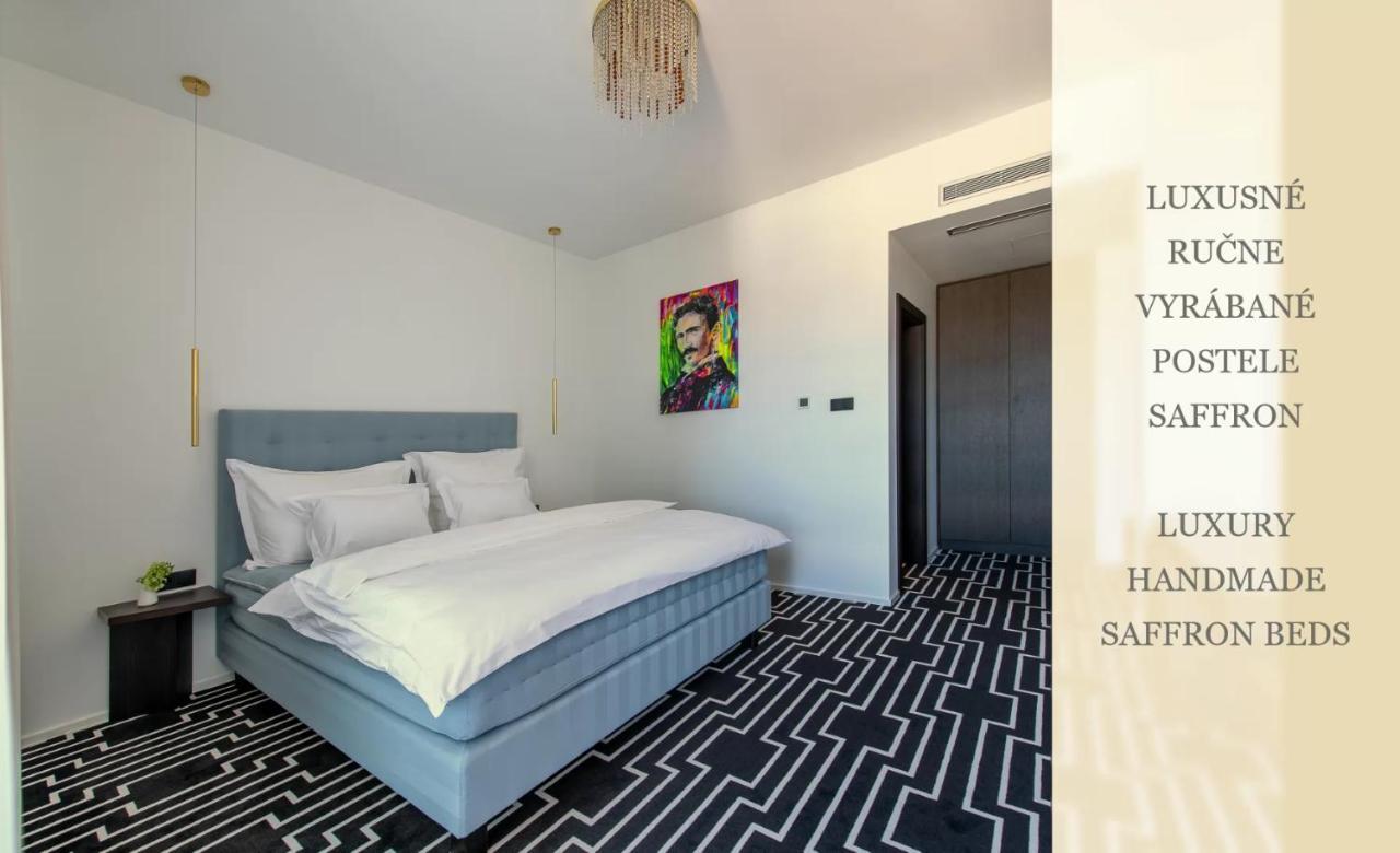Hotel Zemplen มิคาโลเท ภายนอก รูปภาพ